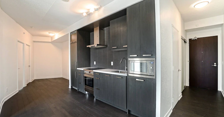 N821-120 Bayview Avenue, Toronto, ON, M5A 0G4 - 8