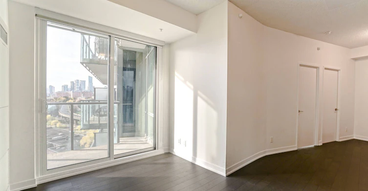 N821-120 Bayview Avenue, Toronto, ON, M5A 0G4 - 9