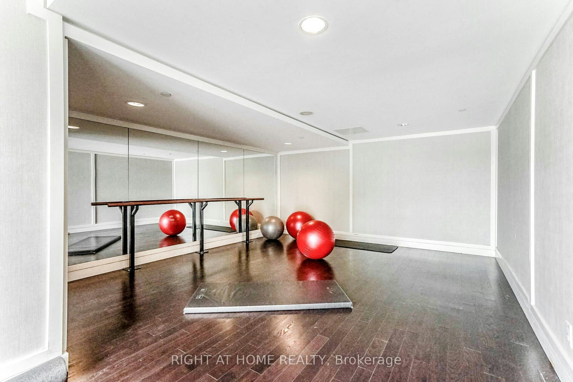 N821-120 Bayview Avenue, Toronto, ON, M5A 0G4 - 28