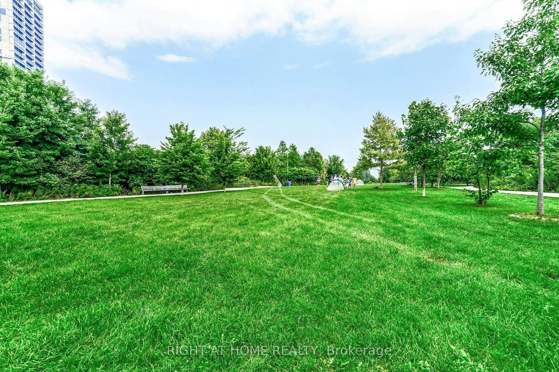 N821-120 Bayview Avenue, Toronto, ON, M5A 0G4 - 32