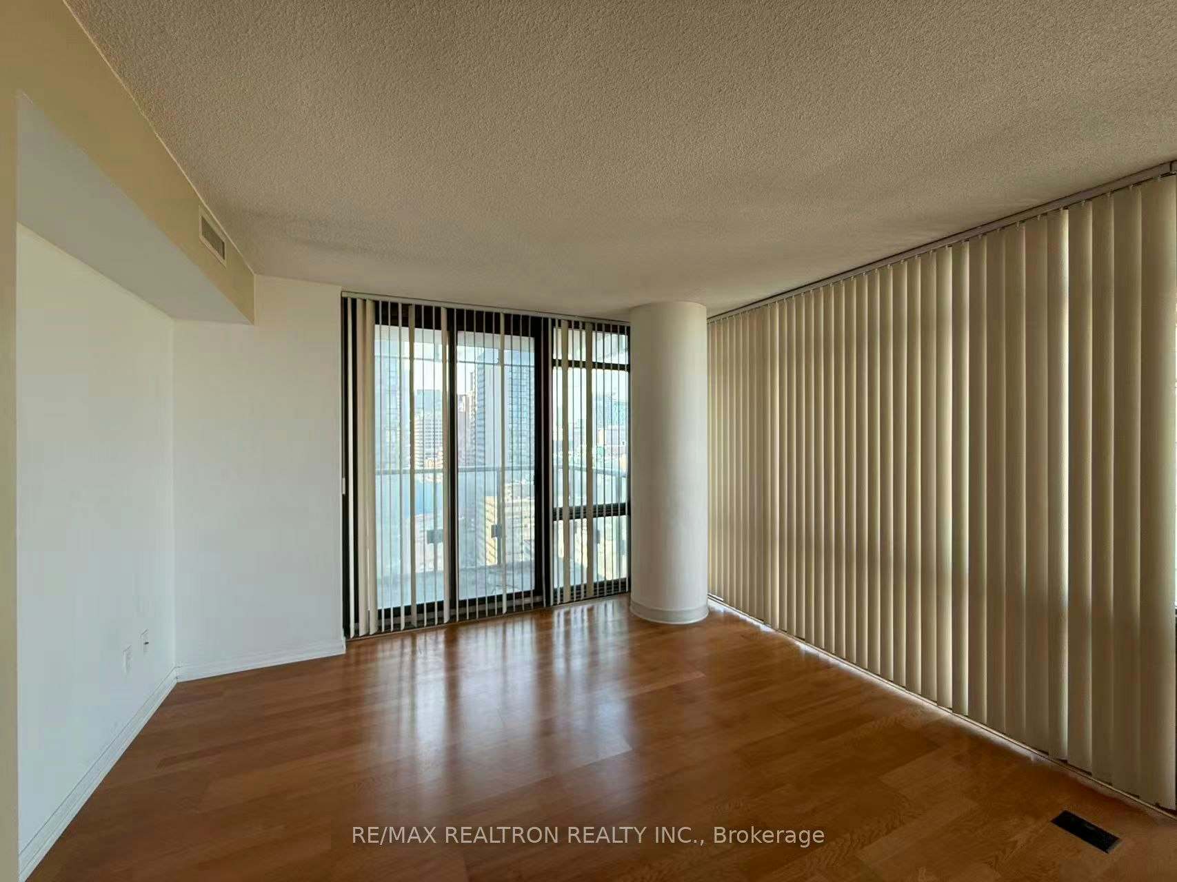 2002-37 Grosvenor Street, Toronto, ON, M4Y 3G5 - 5