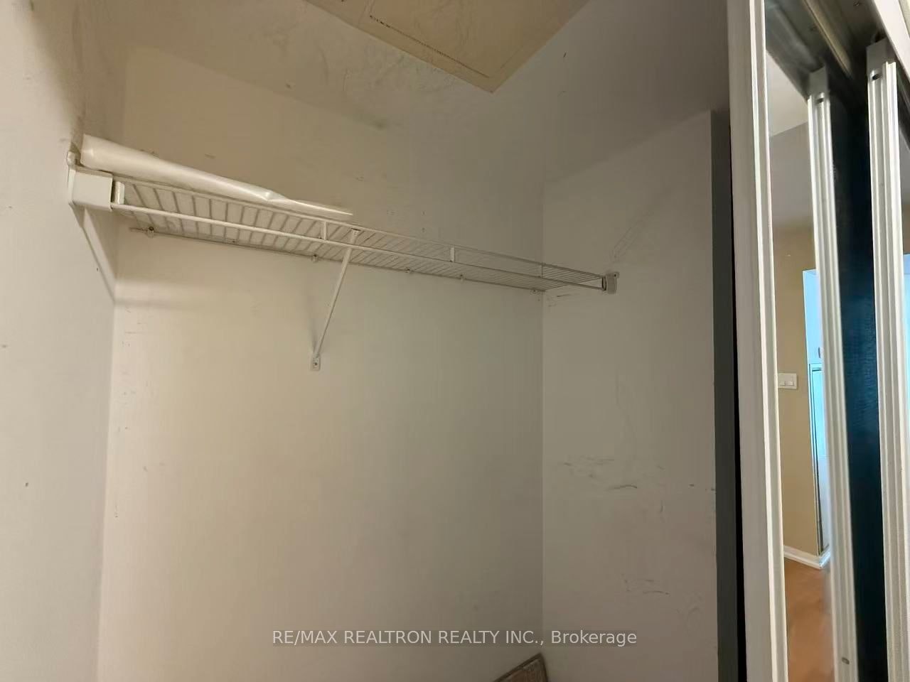 2002-37 Grosvenor Street, Toronto, ON, M4Y 3G5 - 8