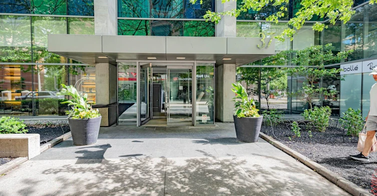 2002-37 Grosvenor Street, Toronto, ON, M4Y 3G5