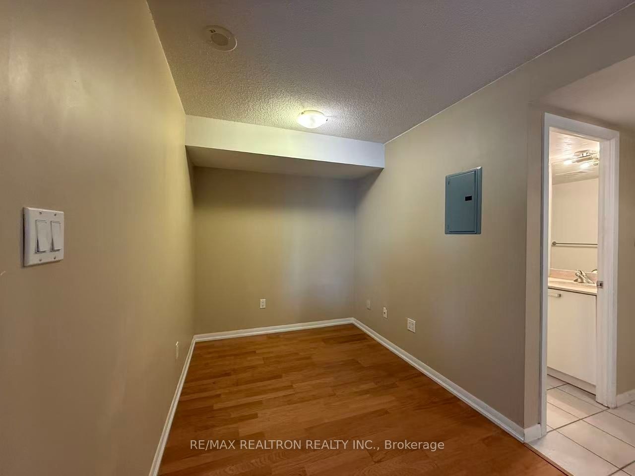 2002-37 Grosvenor Street, Toronto, ON, M4Y 3G5 - 11