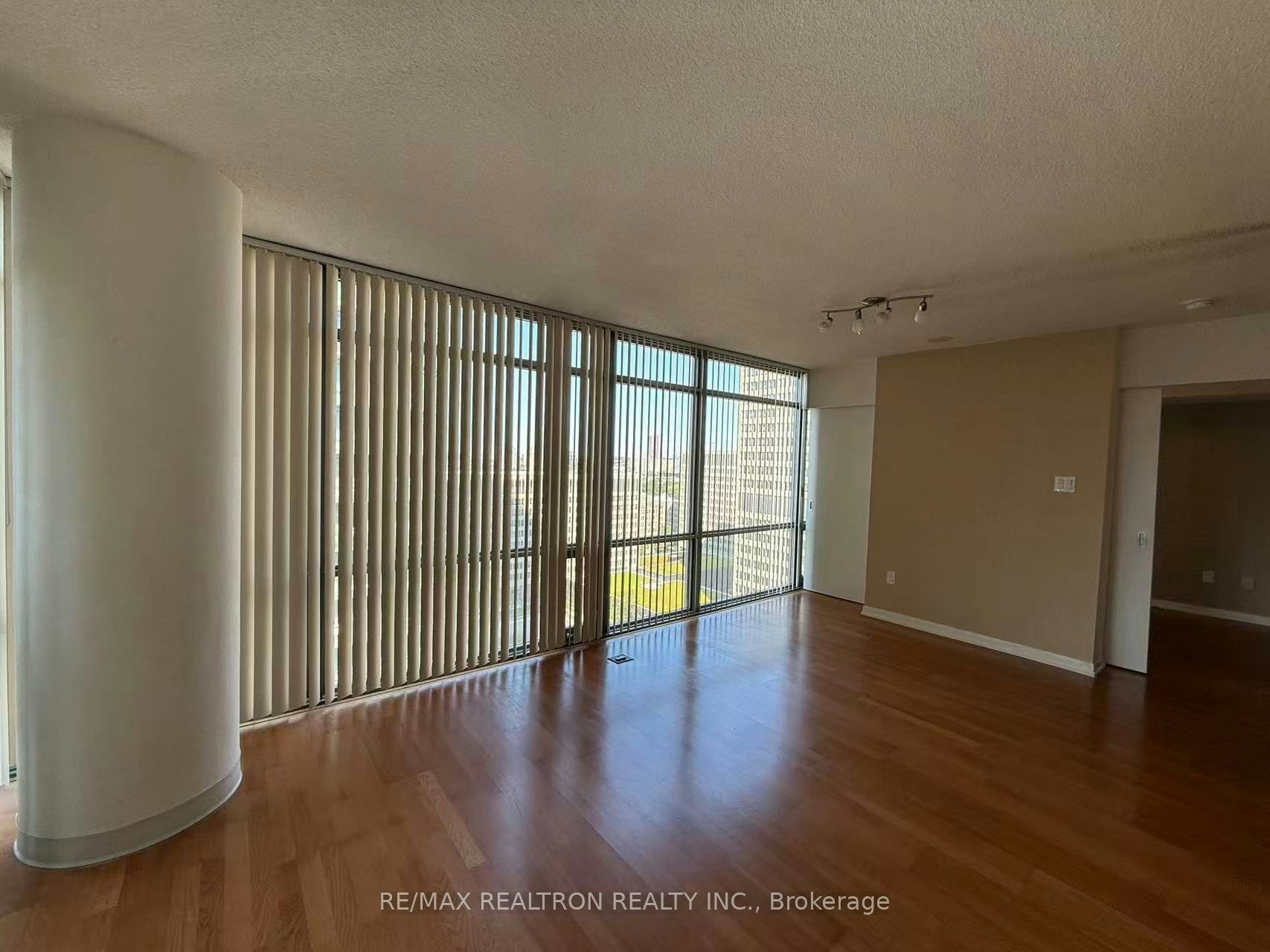 2002-37 Grosvenor Street, Toronto, ON, M4Y 3G5 - 4