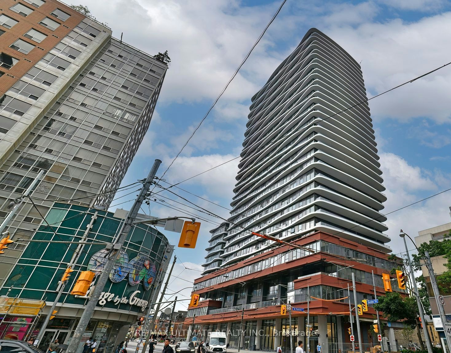 1011-280 Dundas Street W, Toronto, ON, M5T 0E3 - 2