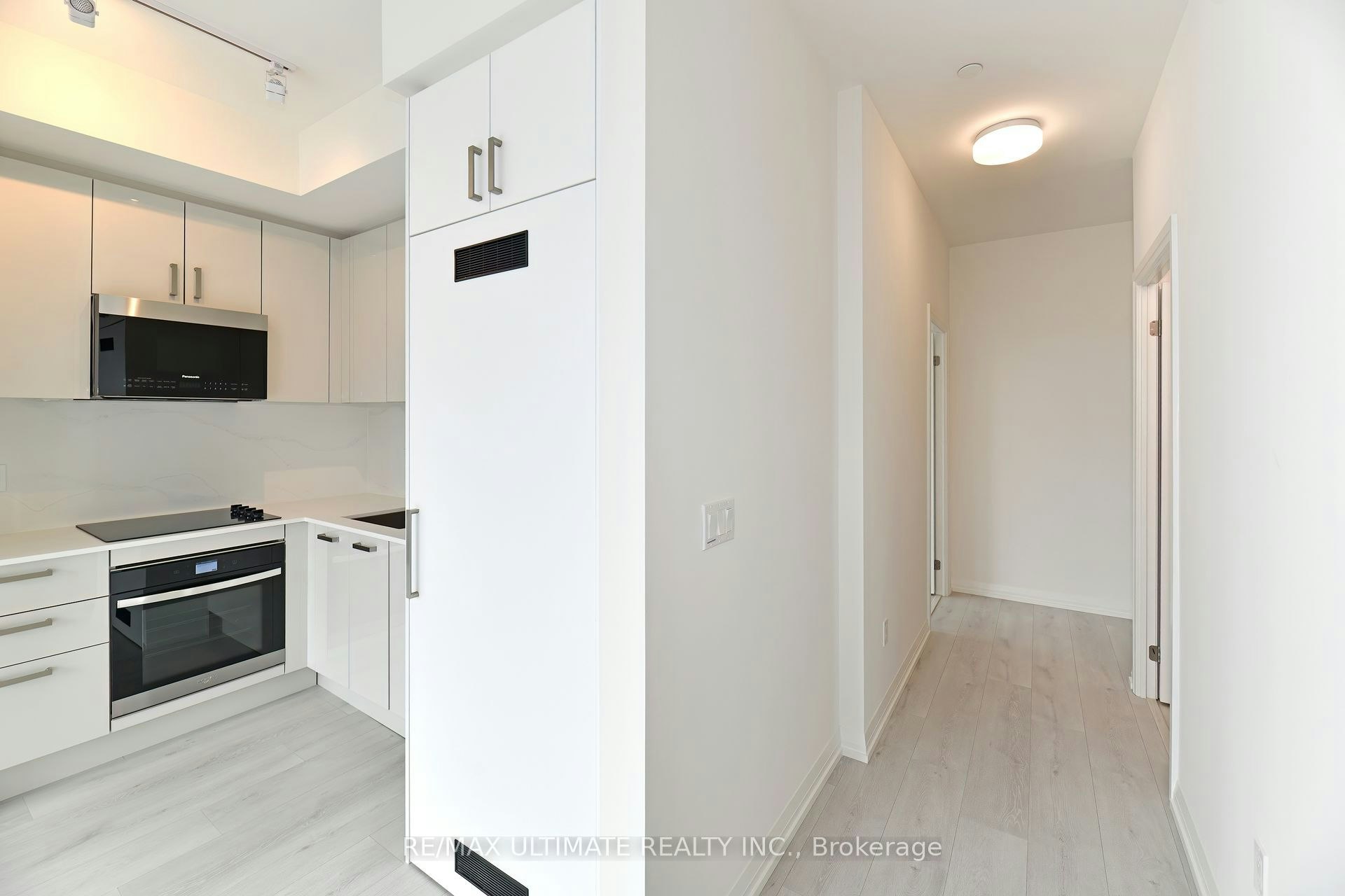 1011-280 Dundas Street W, Toronto, ON, M5T 0E3 - 12