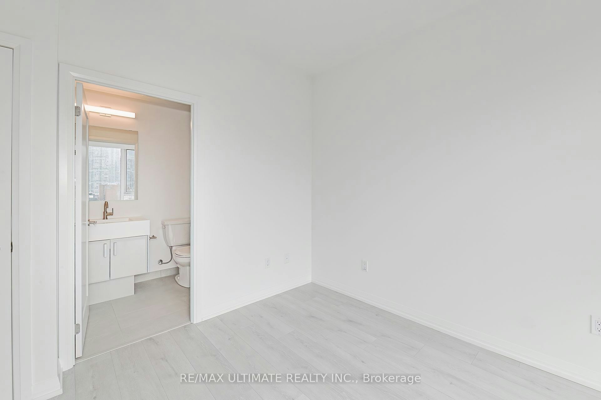 1011-280 Dundas Street W, Toronto, ON, M5T 0E3 - 14