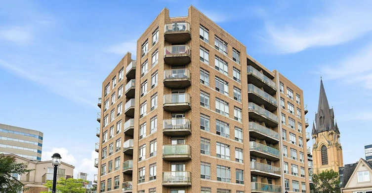103-140 Bathurst Street, Toronto, ON, M5V 3N8