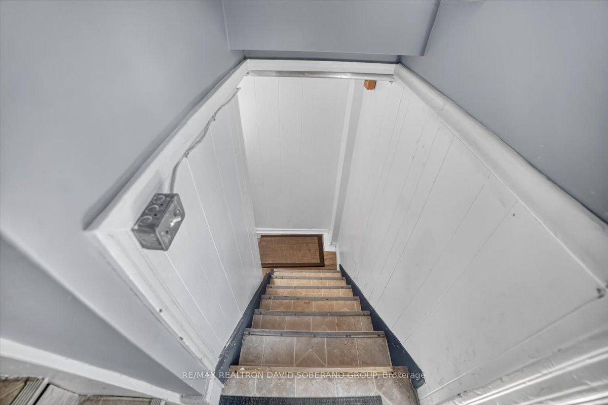 19 Wigan Crescent, Toronto, ON, M3H 3A3 - 14