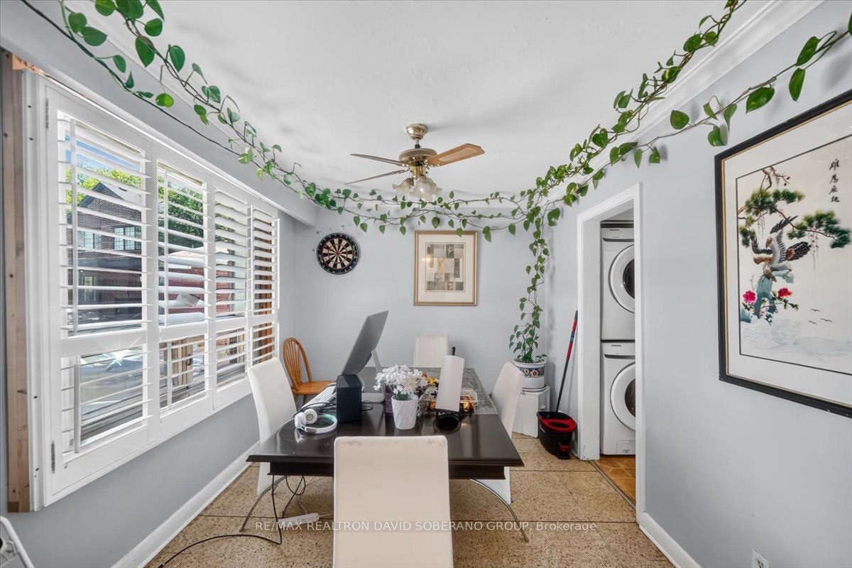 19 Wigan Crescent, Toronto, ON, M3H 3A3 - 11