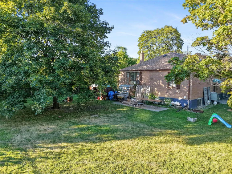 19 Wigan Crescent, Toronto, ON, M3H 3A3 - 24