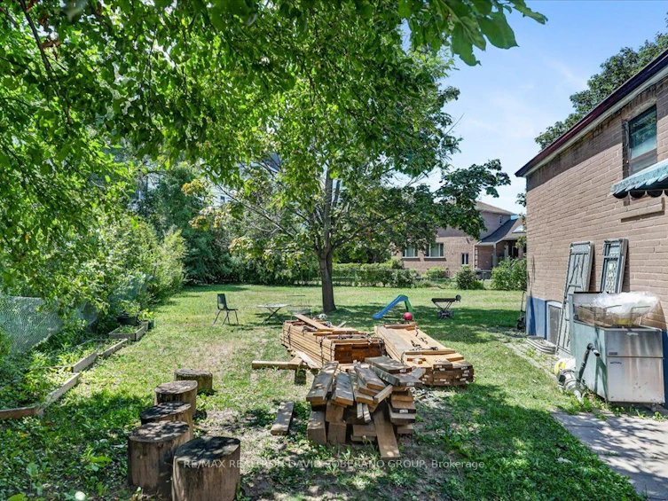 19 Wigan Crescent, Toronto, ON, M3H 3A3 - 20