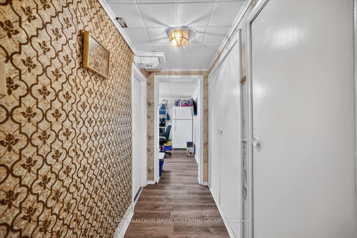 19 Wigan Crescent, Toronto, ON, M3H 3A3 - 17