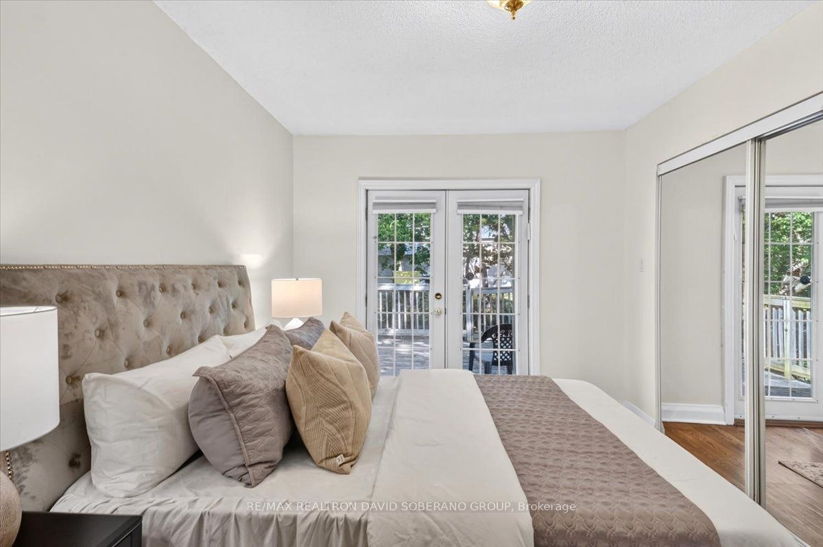 122 Mcgillivray Avenue, Toronto, ON, M5M 2Y6 - 14