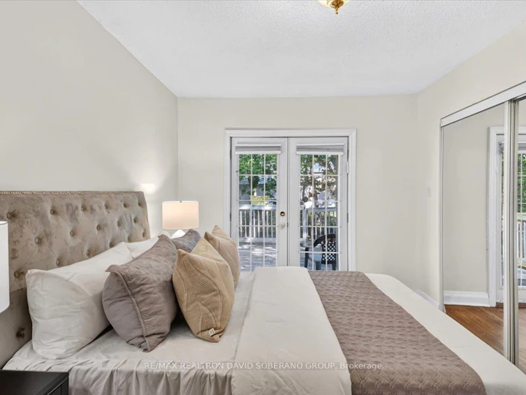 122 Mcgillivray Avenue, Toronto, ON, M5M 2Y6 - 14