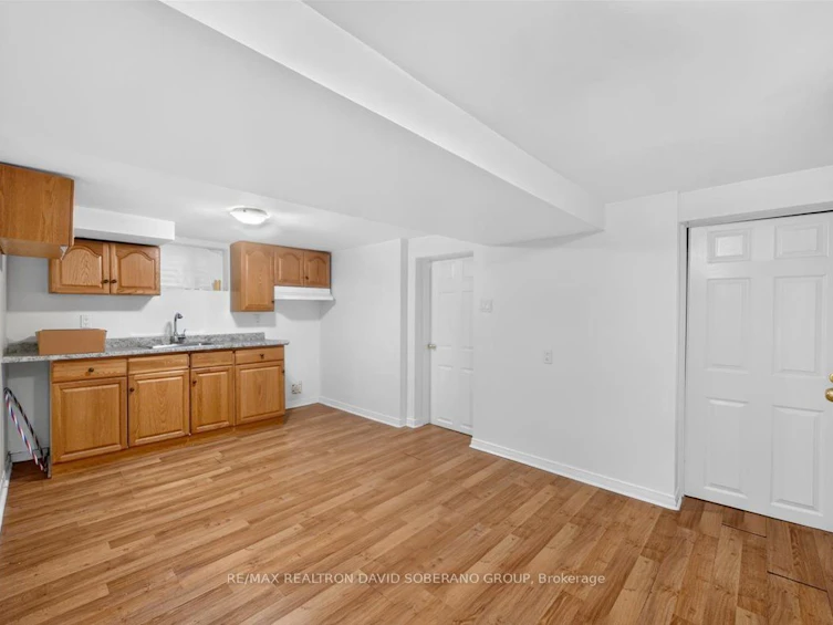 122 Mcgillivray Avenue, Toronto, ON, M5M 2Y6 - 27