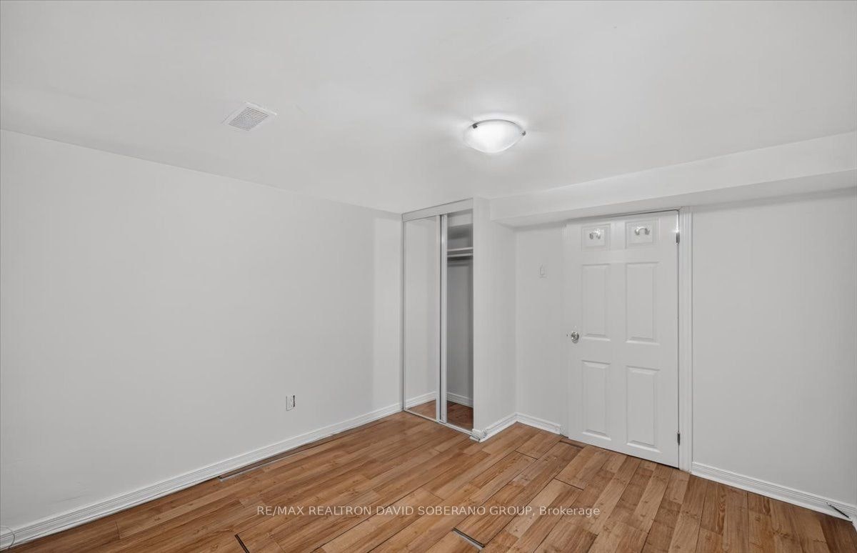 122 Mcgillivray Avenue, Toronto, ON, M5M 2Y6 - 26