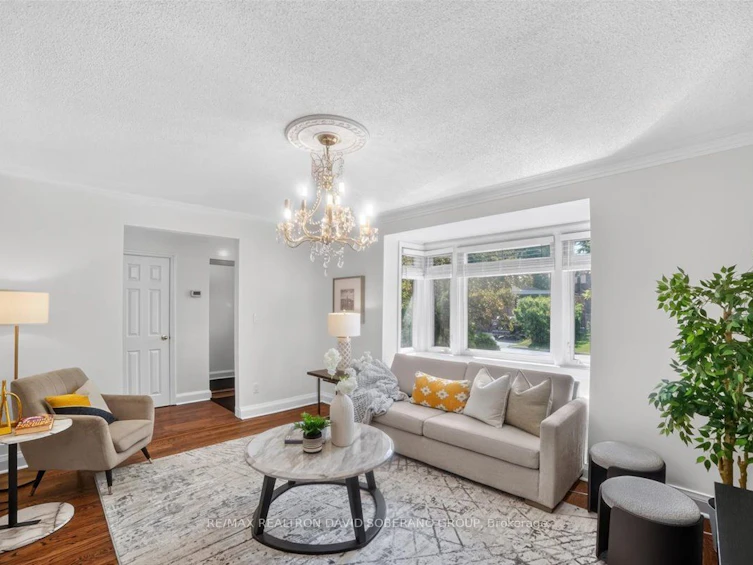122 Mcgillivray Avenue, Toronto, ON, M5M 2Y6 - 10