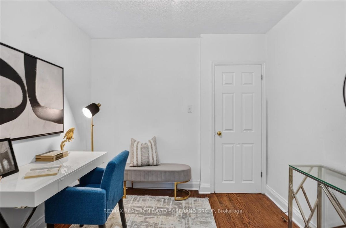 122 Mcgillivray Avenue, Toronto, ON, M5M 2Y6 - 19