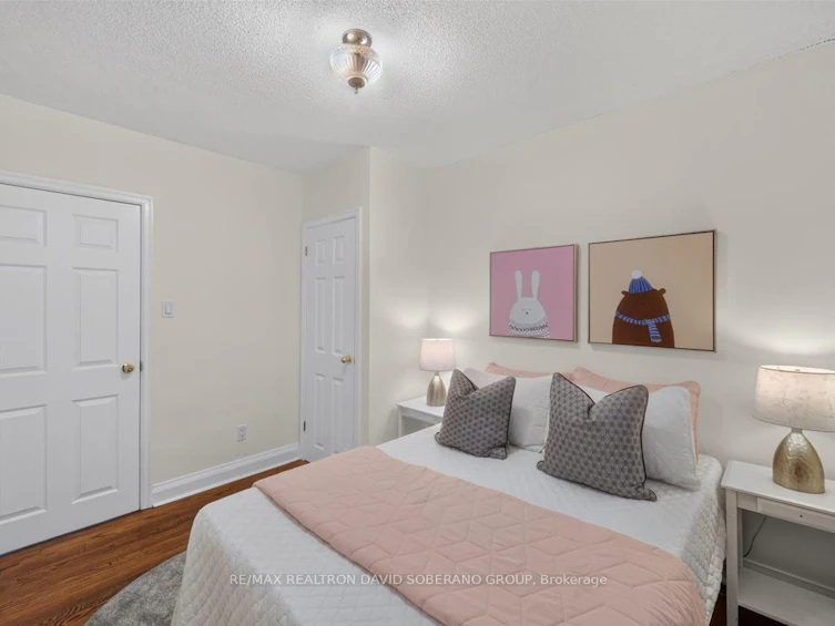 122 Mcgillivray Avenue, Toronto, ON, M5M 2Y6 - 18