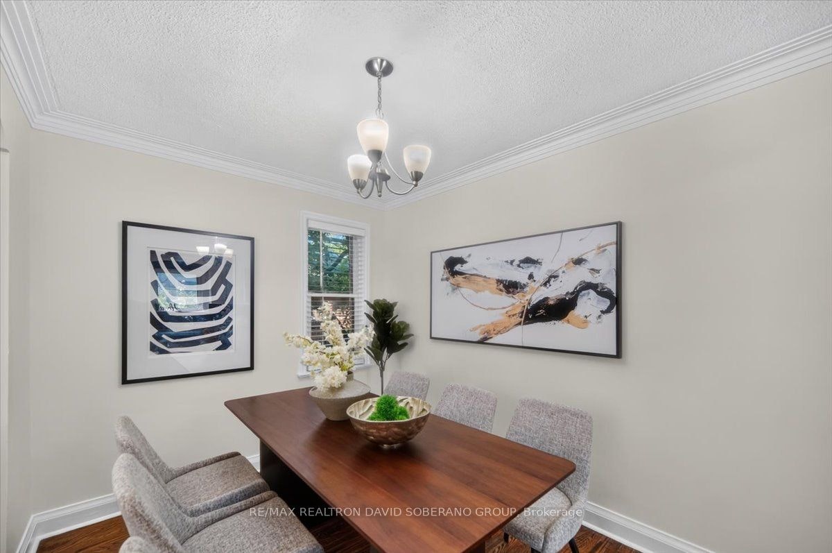 122 Mcgillivray Avenue, Toronto, ON, M5M 2Y6 - 9
