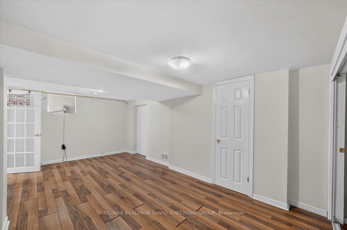 122 Mcgillivray Avenue, Toronto, ON, M5M 2Y6 - 29