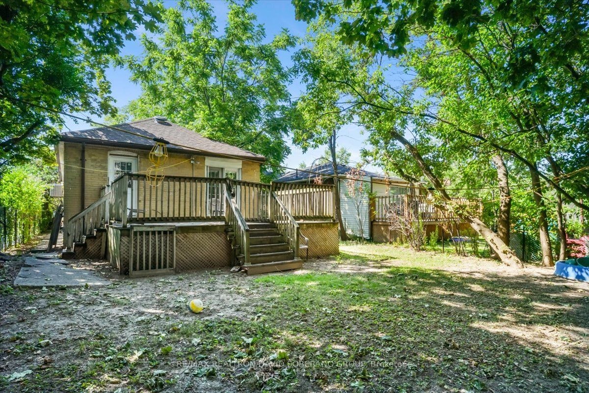 122 Mcgillivray Avenue, Toronto, ON, M5M 2Y6 - 35