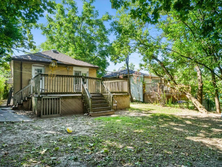 122 Mcgillivray Avenue, Toronto, ON, M5M 2Y6 - 35