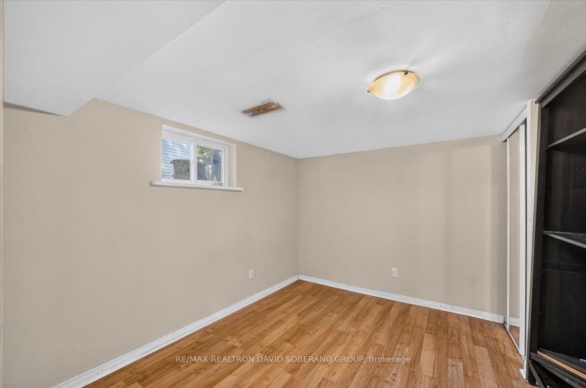 122 Mcgillivray Avenue, Toronto, ON, M5M 2Y6 - 24