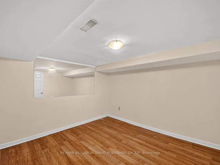 122 Mcgillivray Avenue, Toronto, ON, M5M 2Y6 - 23