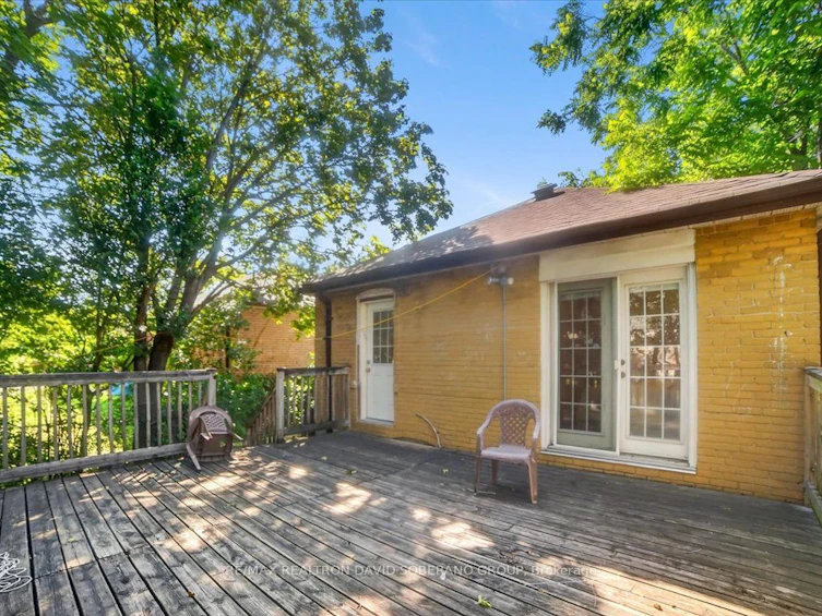 122 Mcgillivray Avenue, Toronto, ON, M5M 2Y6 - 34