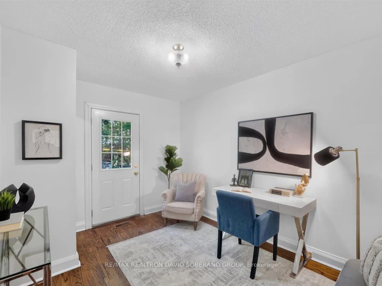 122 Mcgillivray Avenue, Toronto, ON, M5M 2Y6 - 20