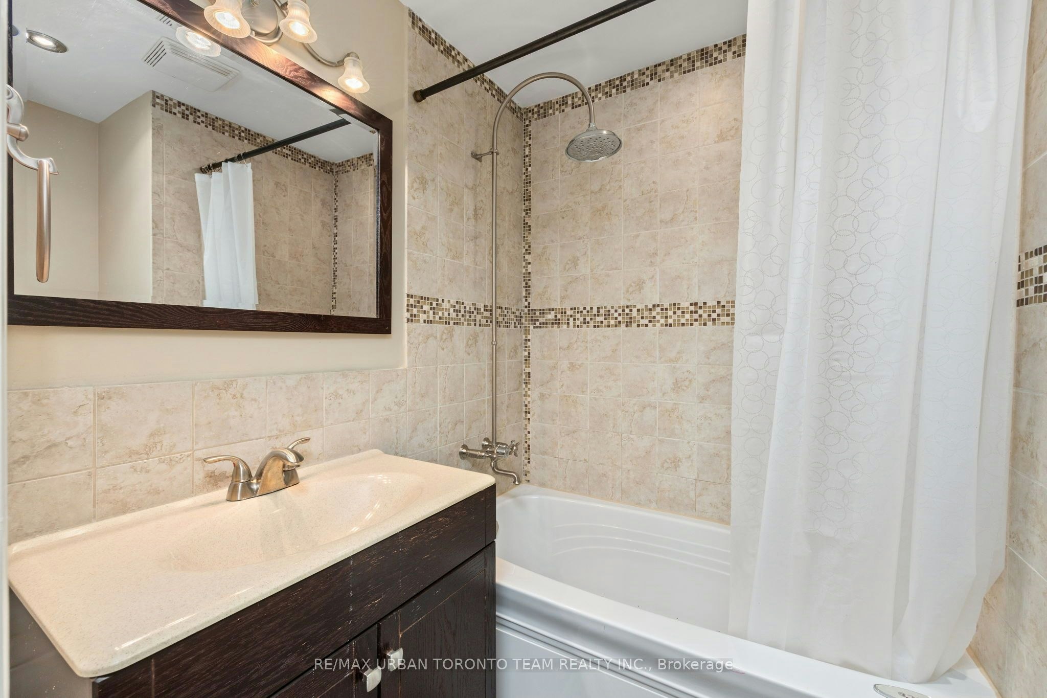 18 Draper Street, Toronto, ON, M5V 2M4 - 31