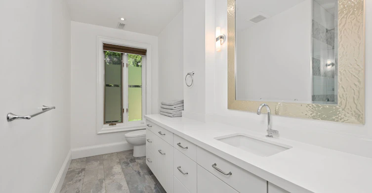 18 Draper Street, Toronto, ON, M5V 2M4 - 25