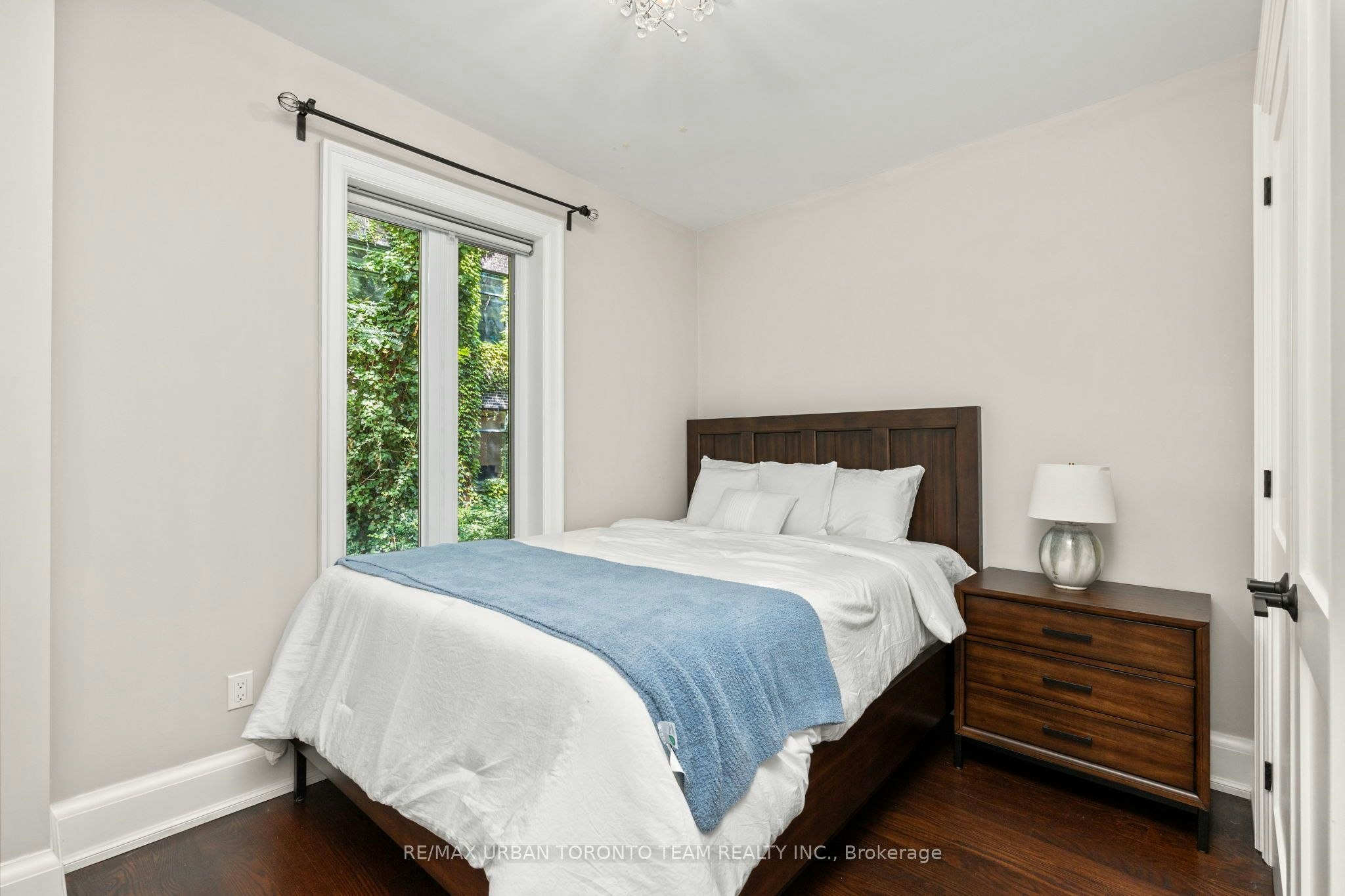 18 Draper Street, Toronto, ON, M5V 2M4 - 17