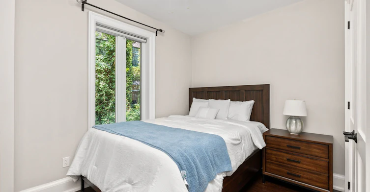 18 Draper Street, Toronto, ON, M5V 2M4 - 17