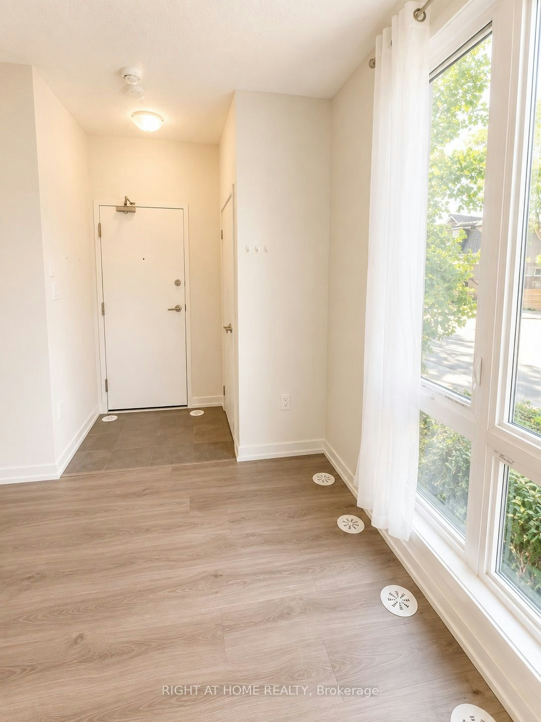 9-51 Florence Street, Toronto, ON, M6K 0C5 - 2