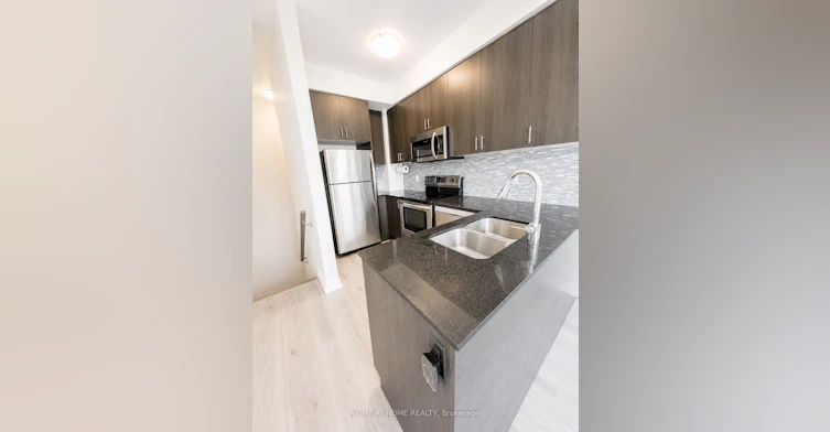 9-51 Florence Street, Toronto, ON, M6K 0C5 - 7
