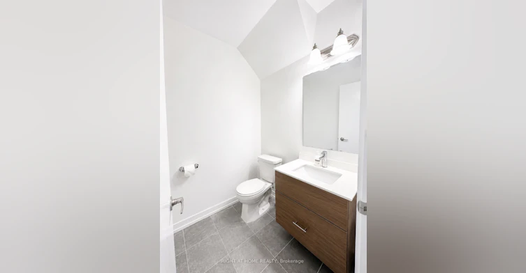 9-51 Florence Street, Toronto, ON, M6K 0C5 - 5