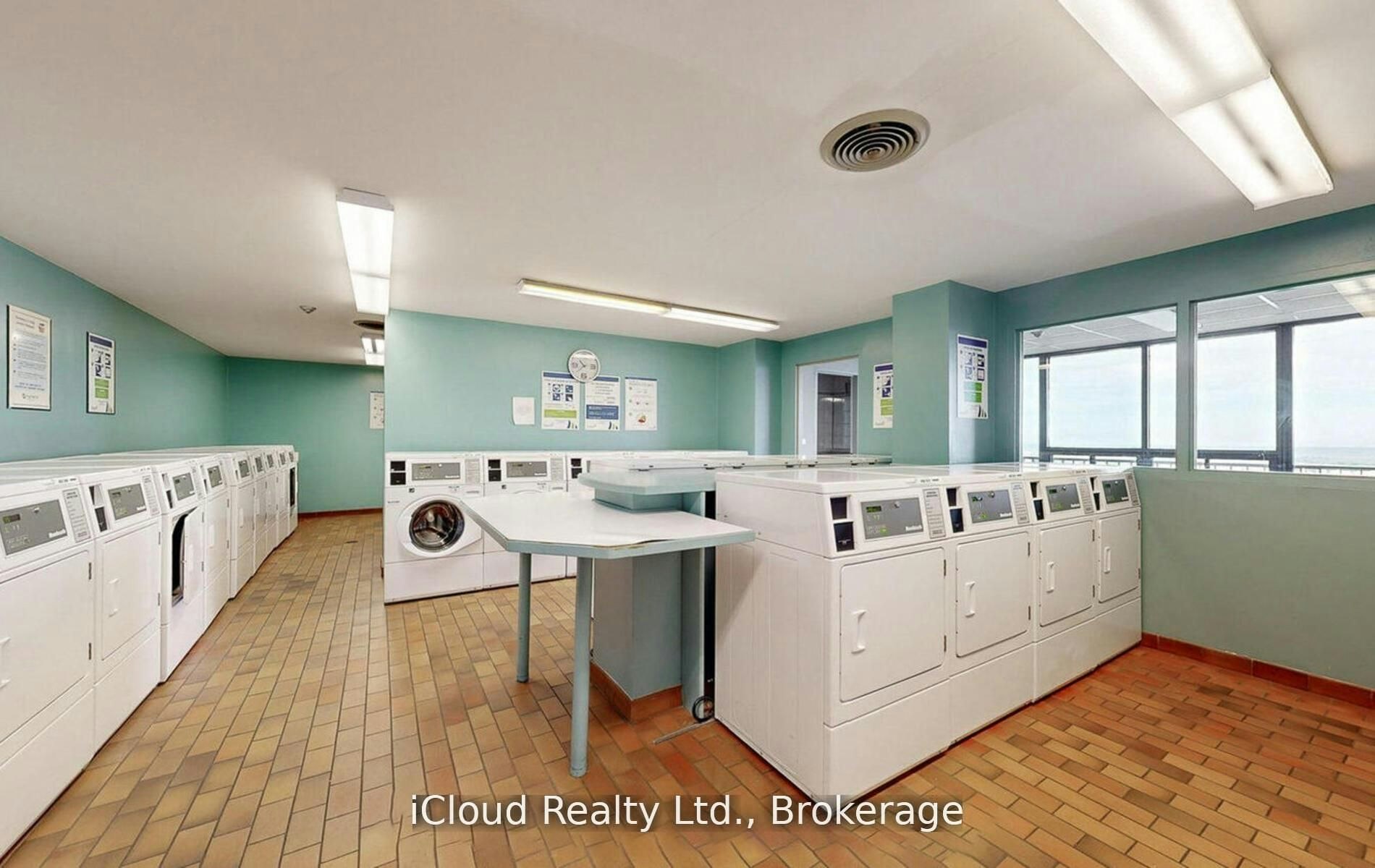 837-33 Harbour Square, Toronto, ON, M5J 2G2 - 42
