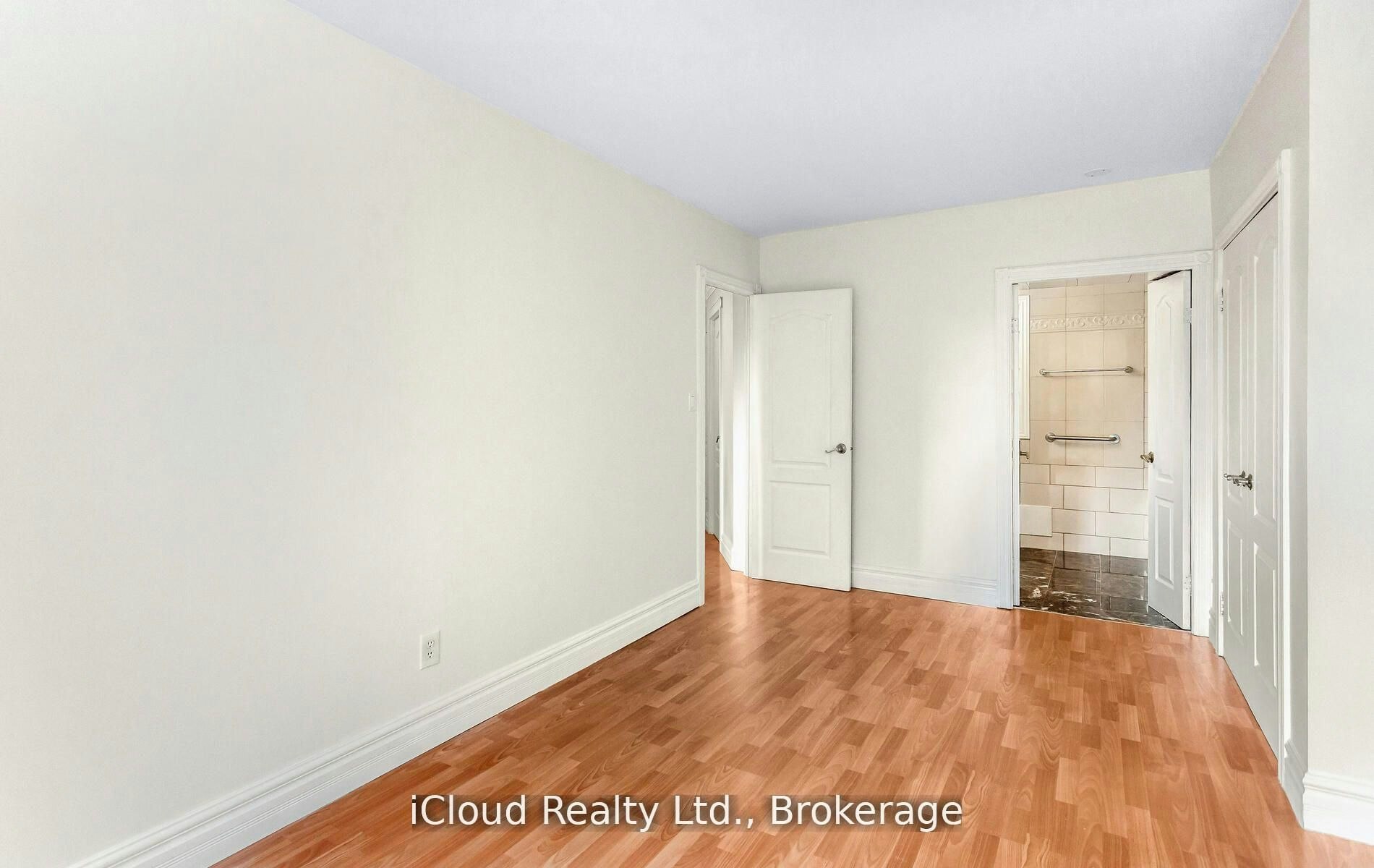 837-33 Harbour Square, Toronto, ON, M5J 2G2 - 23