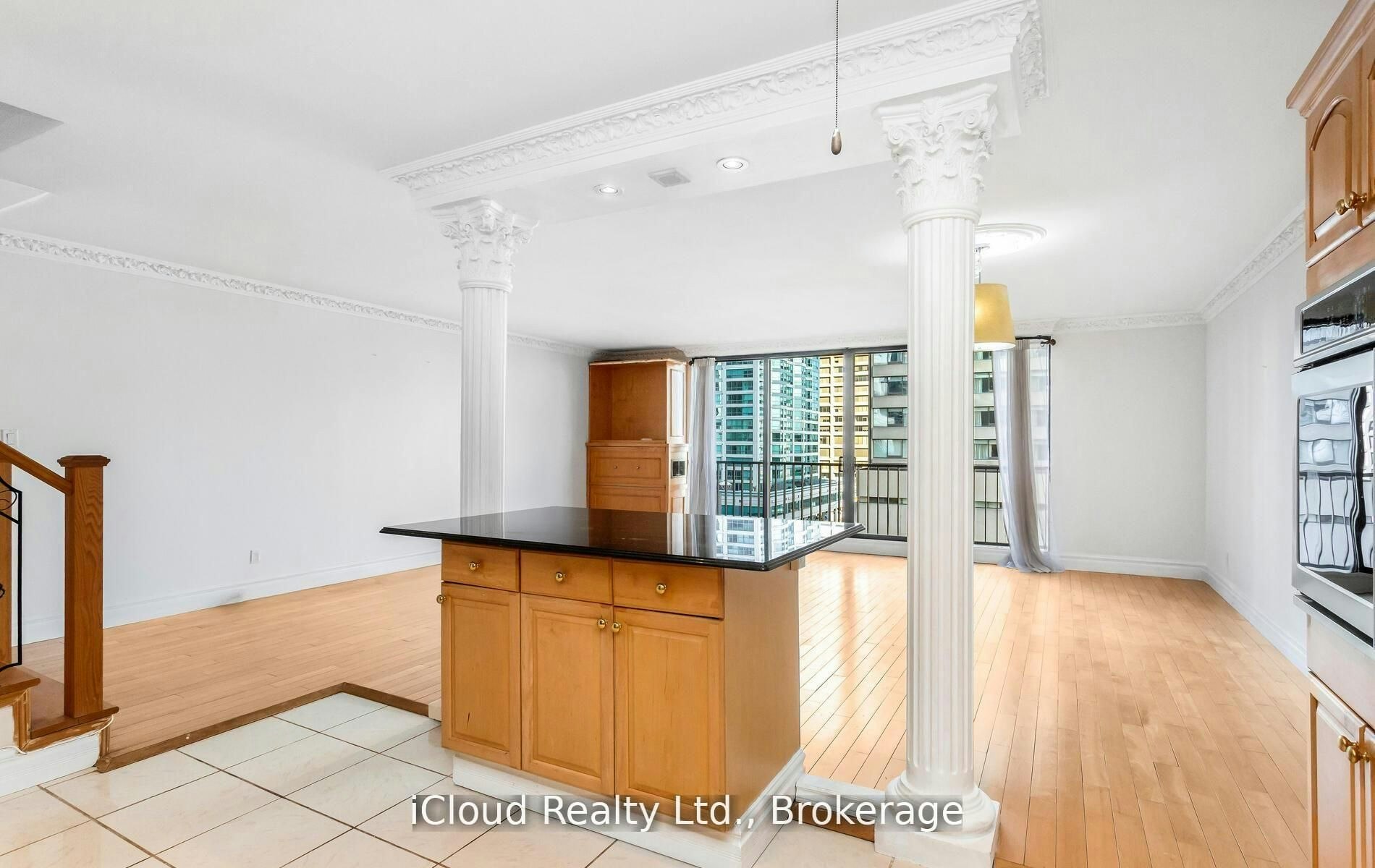 837-33 Harbour Square, Toronto, ON, M5J 2G2 - 11