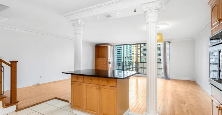 837-33 Harbour Square, Toronto, ON, M5J 2G2 - 11