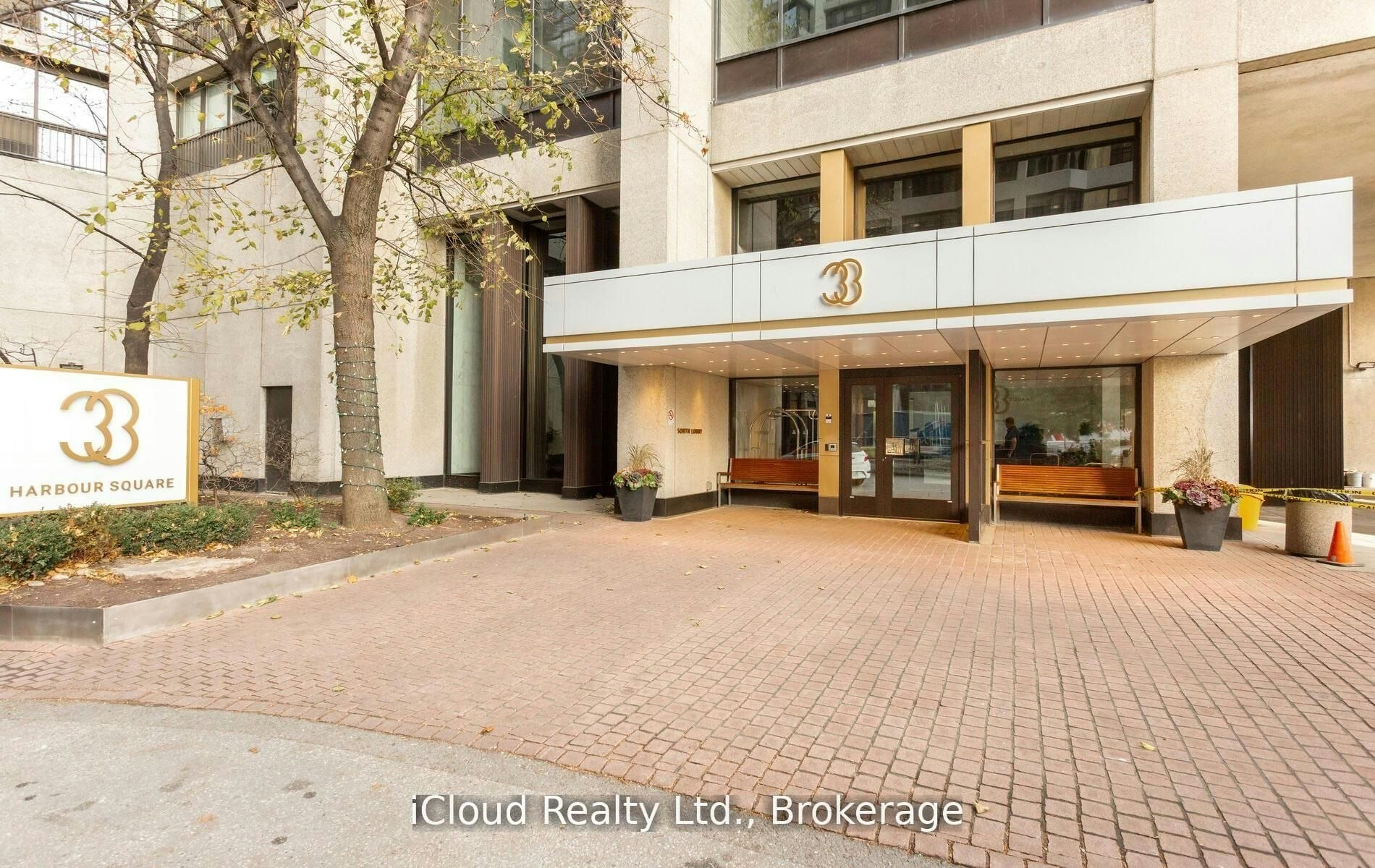 837-33 Harbour Square, Toronto, ON, M5J 2G2 - 3