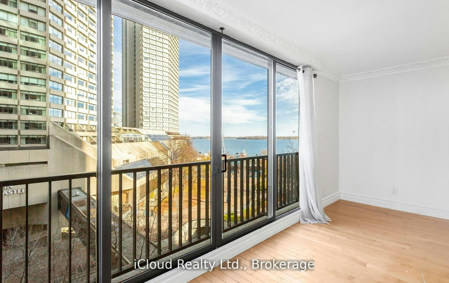 837-33 Harbour Square, Toronto, ON, M5J 2G2 - 13