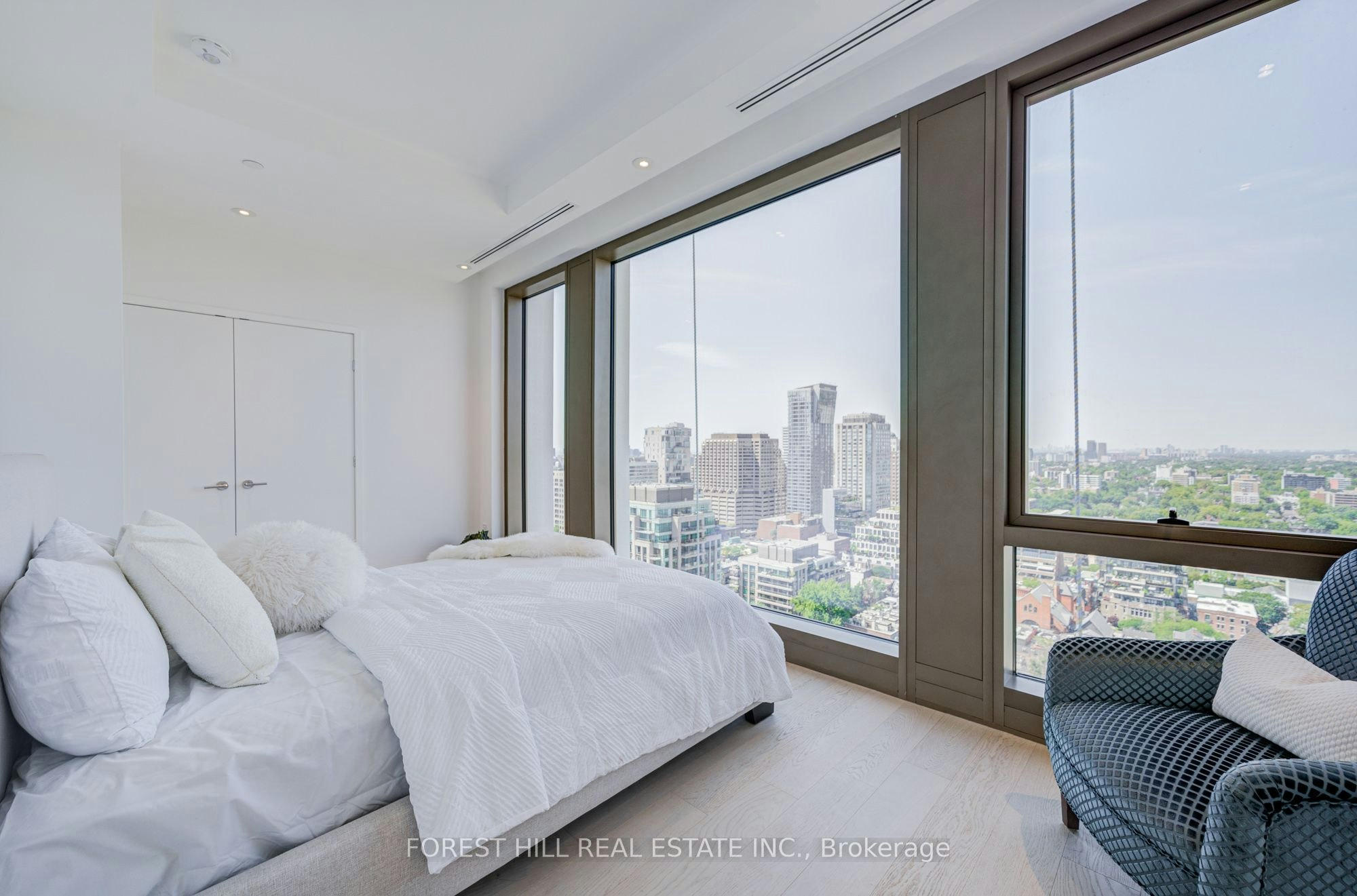 2202-1315 Bay Street, Toronto, ON, M5R 0E4 - 9