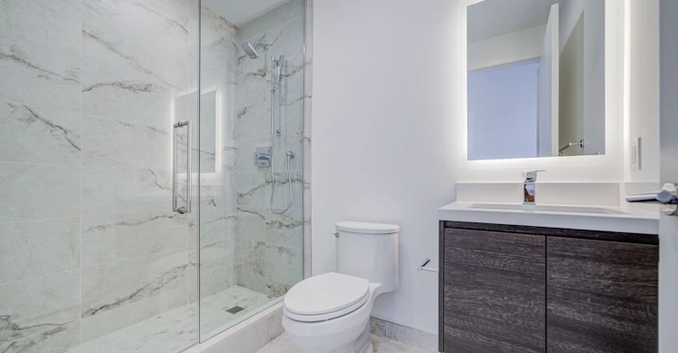 2202-1315 Bay Street, Toronto, ON, M5R 0E4 - 10