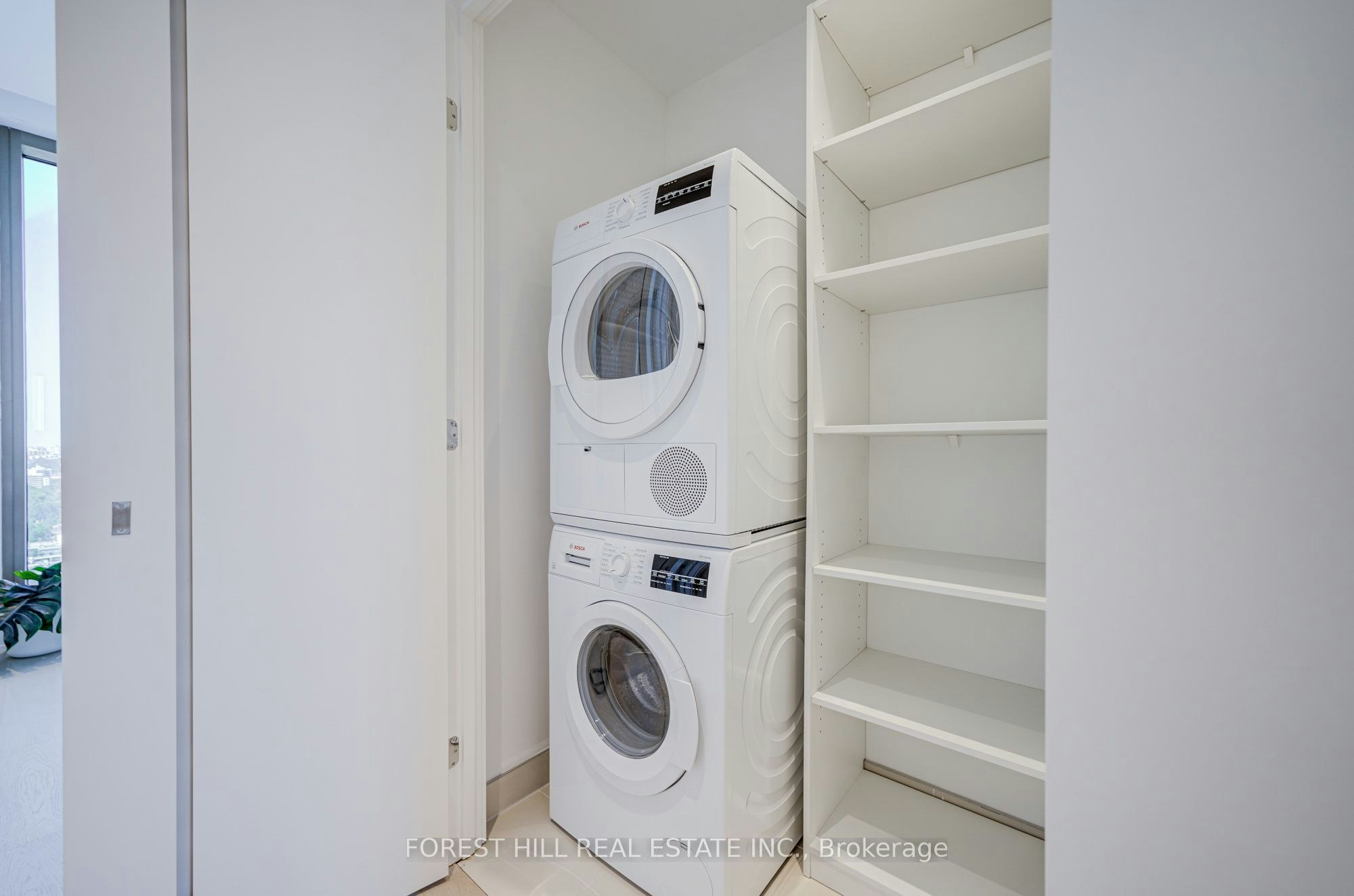 2202-1315 Bay Street, Toronto, ON, M5R 0E4 - 14