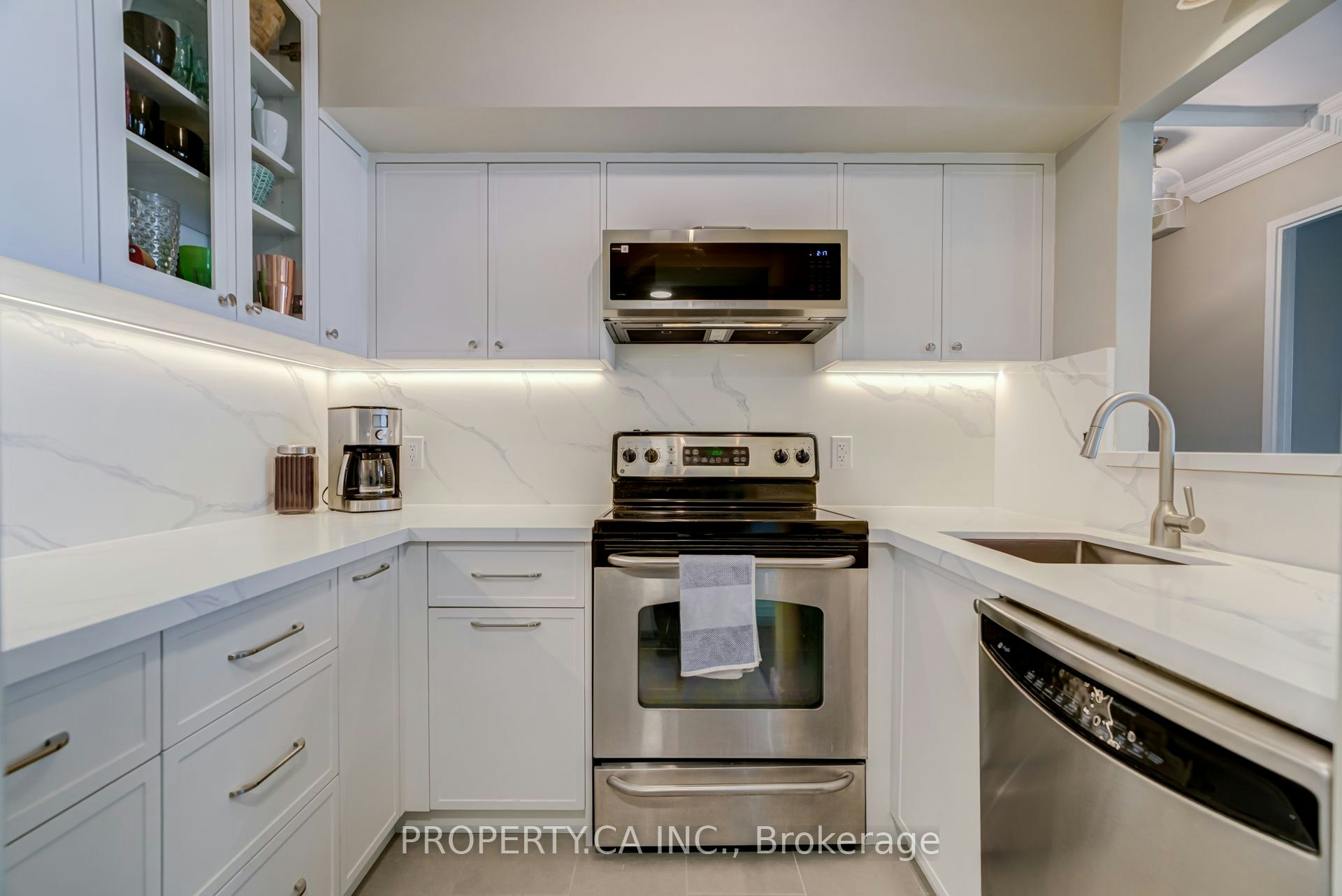 1008-92 King Street, Toronto, ON, M5C 2V8